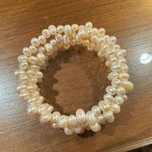 Pearl expandable bracelet
